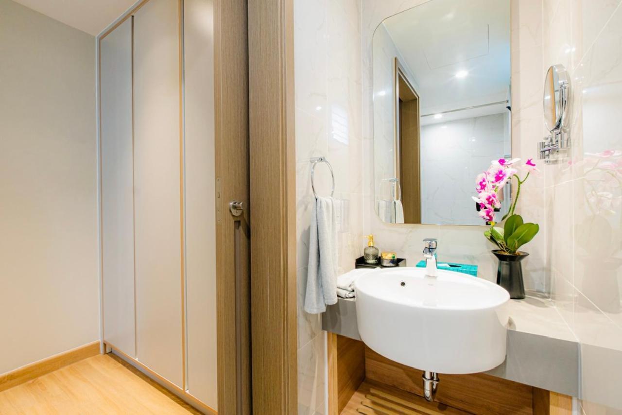 Zenity Luxury Apartment In District 1 Since 2024 ホーチミン市 エクステリア 写真
